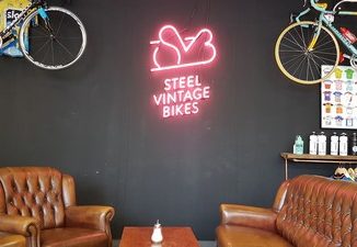 Steel Vintage Bikes Berlin un zumo y una bici